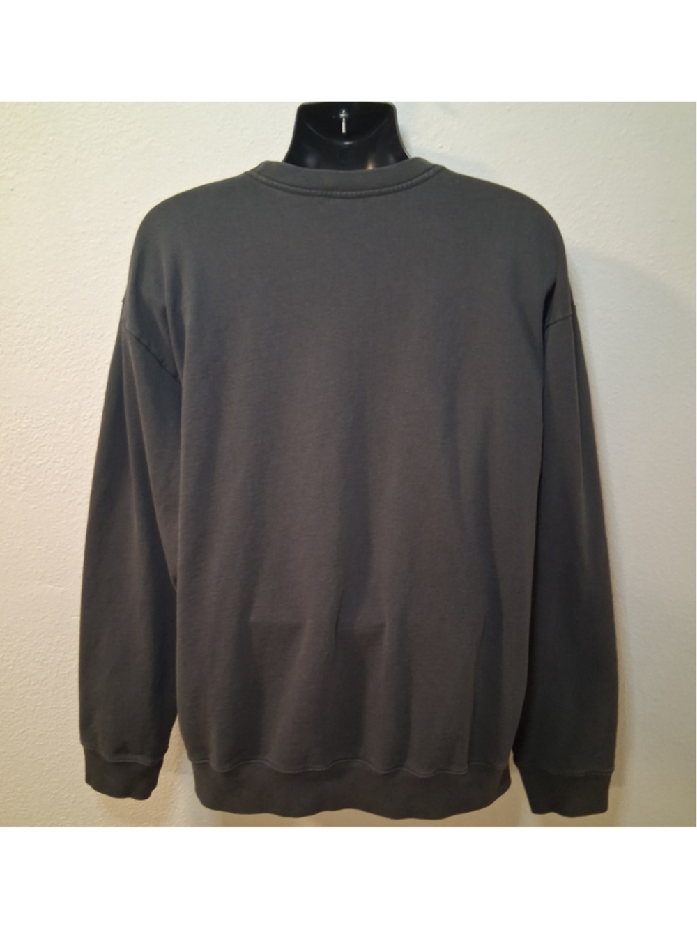 Sporty & Rich Serif Logo Crewneck Mens XL Sweatshirt Faded Black USA Made Baggy - Picture 5 of 9
